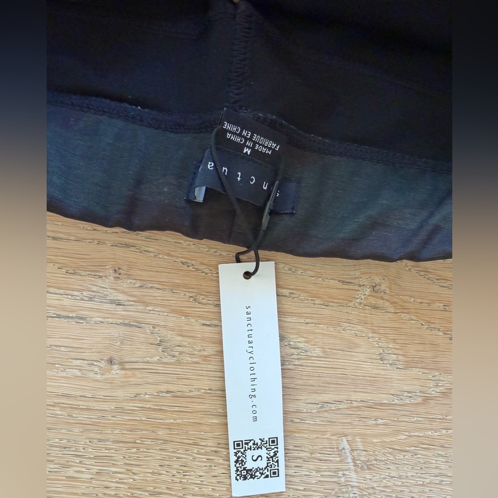 Sanctuary Camouflage Leggings size medium with tags - Picture 3 of 4